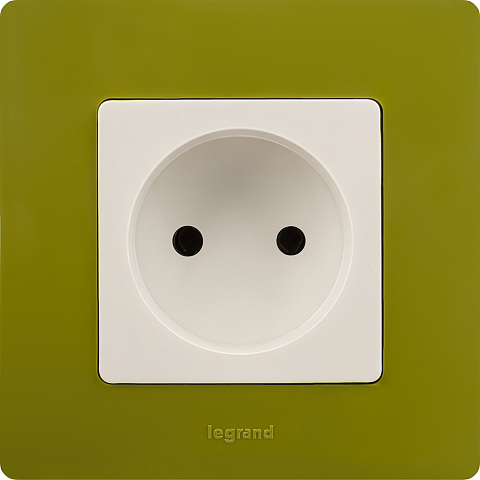 Legrand Etika Белый Розетка б/з, винтовые клеммы