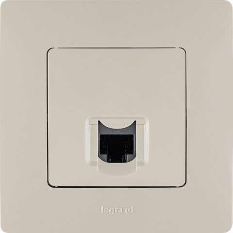 Legrand Etika Слоновая кость Розетка комп (RJ45) 5 категория  UTP