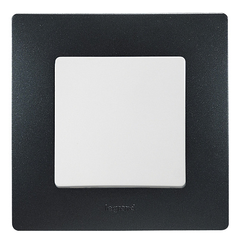 Legrand Etika Белый Выключатель/Переключатель IP44 10А