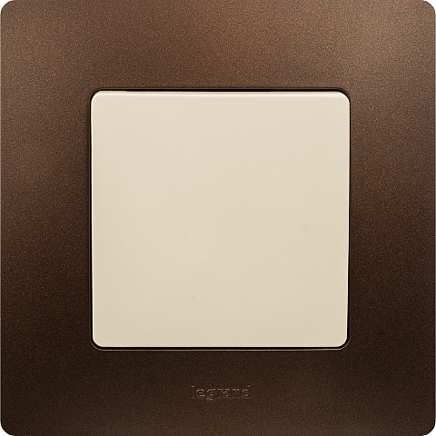 Legrand Etika Слоновая кость Выключатель 1-клавишный 10А, Винтовые клеммы