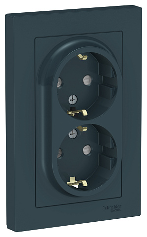 Systeme Electric AtlasDesign Изумруд Розетка с/з двойная, со шторками, 16А, в сборе